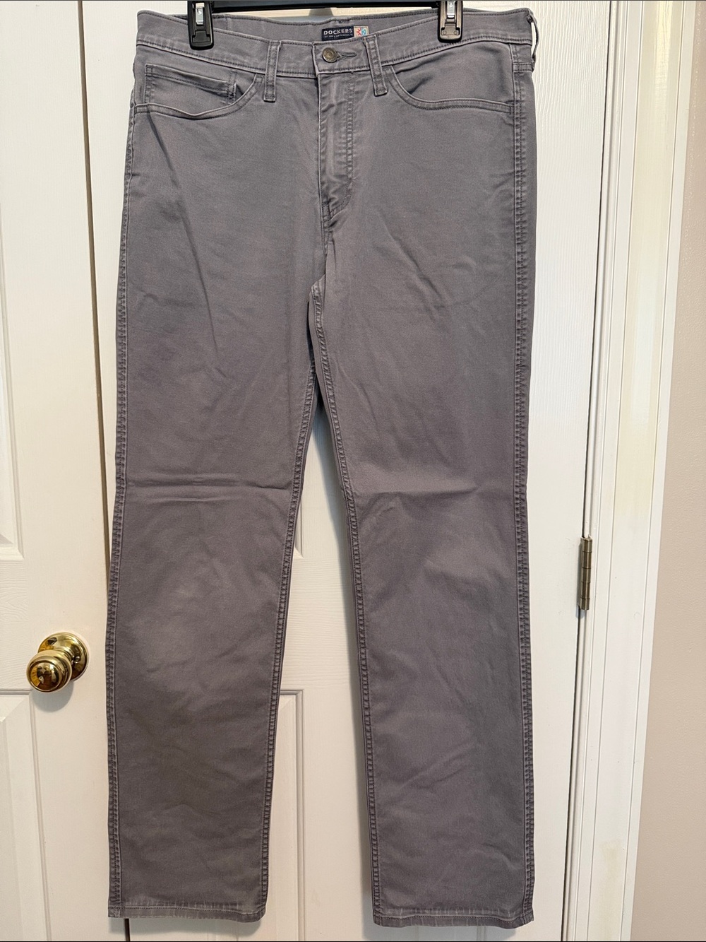 Dockers Men's Gray Straight-Leg Jeans